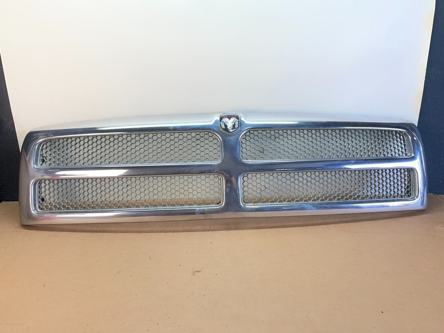 1994 to 2001 Dodge Ram 1500 Upper Front Chrome Grill Grille AF8764 DG0