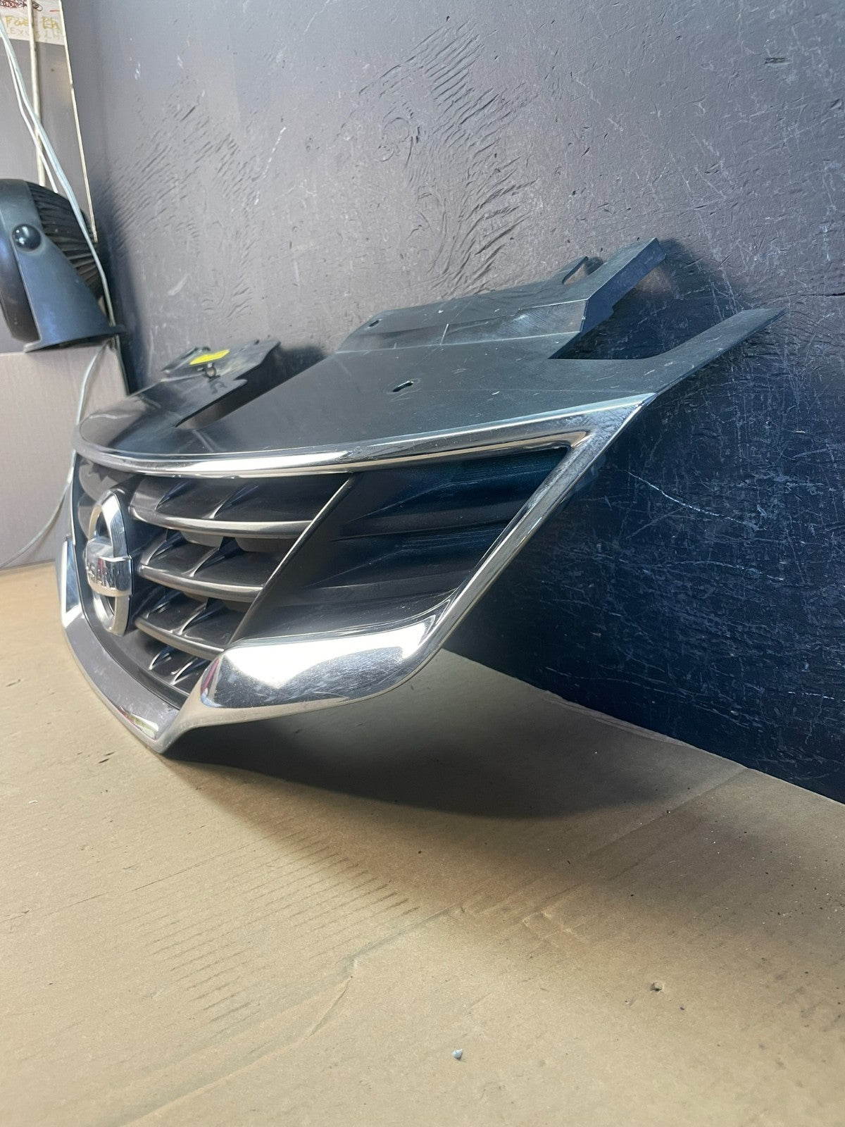 2010 to 2013 Nissan Altima Coupe Front Upper Grill Grille AD5705 DG1