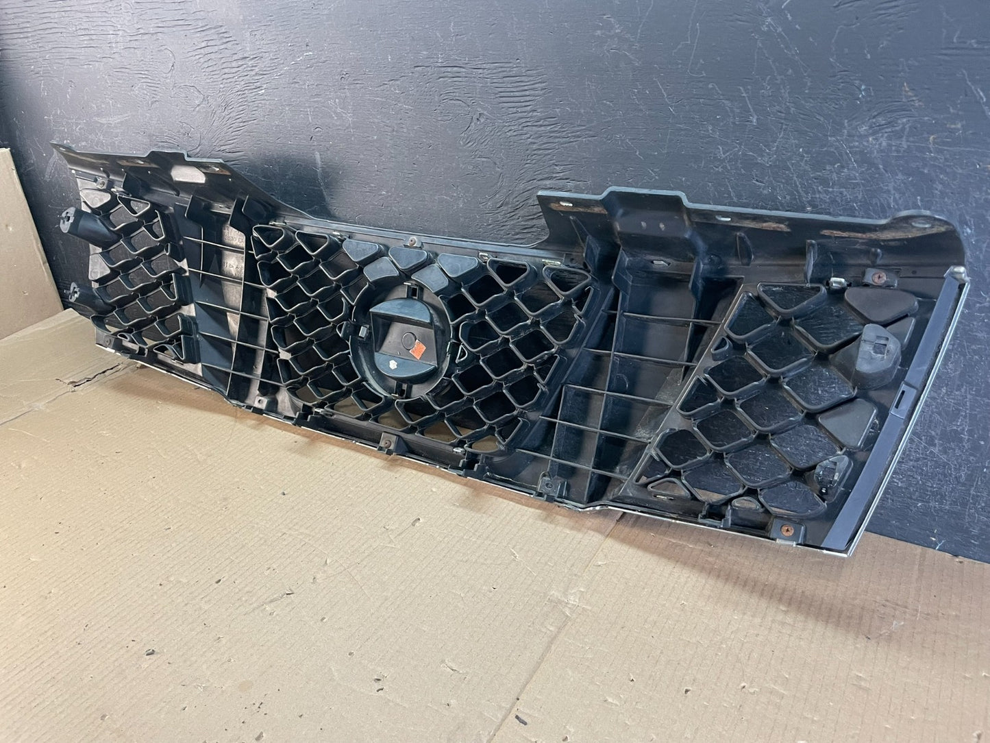 2005 2006 2007 Nissan Pathfinder Chrome Front Upper Grill Grille AE3611 4DG4