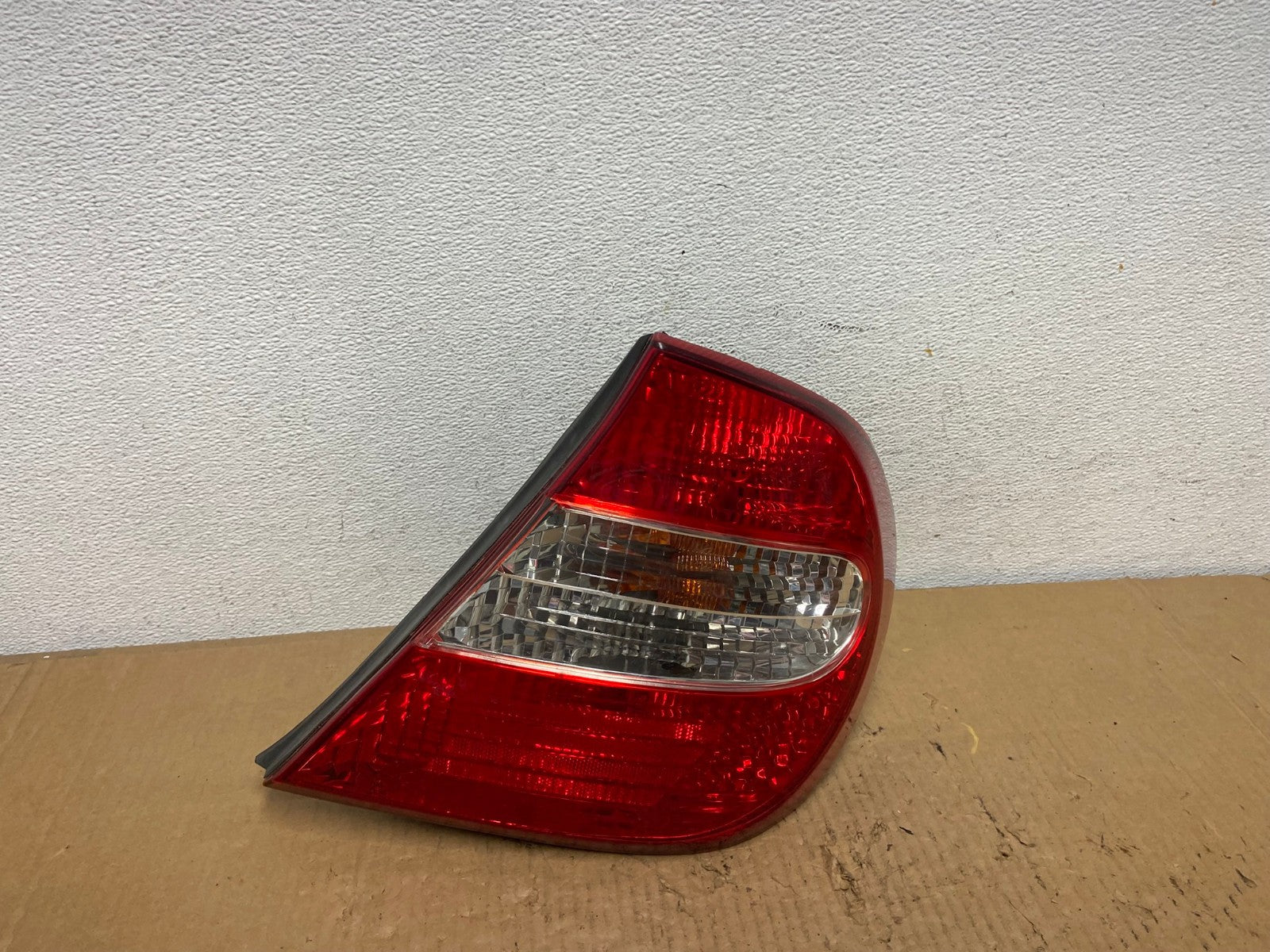2002 2003 2004 Toyota Camry Tail Light Right Passenger Rh Side AD1132 LK0
