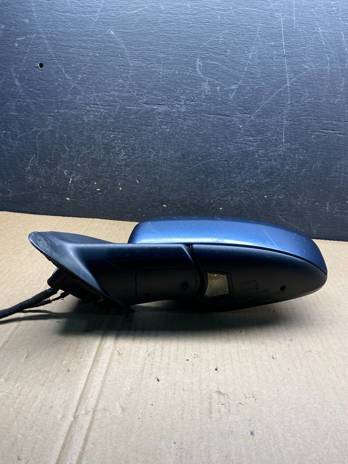 2000 to 2004 Volvo V70 Left Driver Side Mirror E11015846 AG3439 MS3
