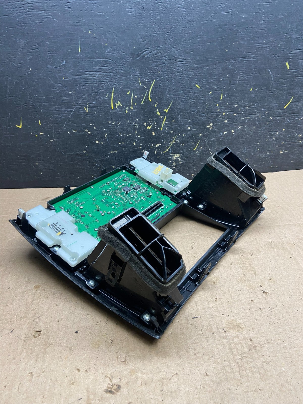 2006 - 2008 Infiniti FFX35 FX45 Radio Climate Control Panel Bezel Z0217 DG4