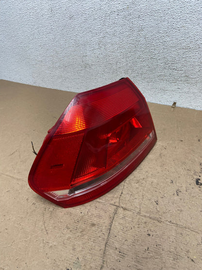 2012 to 2015 Volkswagen Passat Left Driver Lh Side Tail light AF5749 LK2