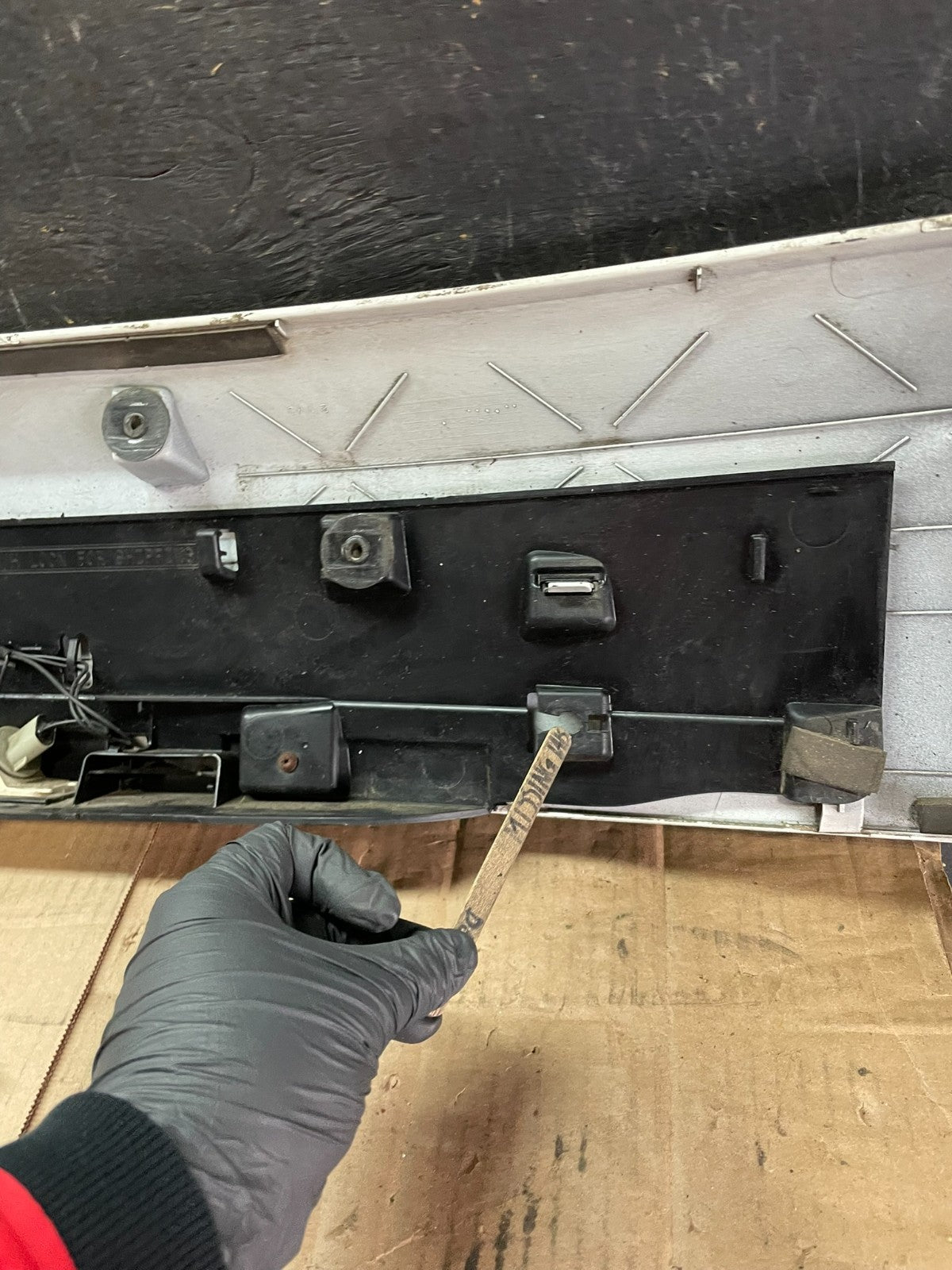 2011-2018 Dodge Grand Caravan Rear Tail Gate Trim Molding Panel OEM u7499 DG13