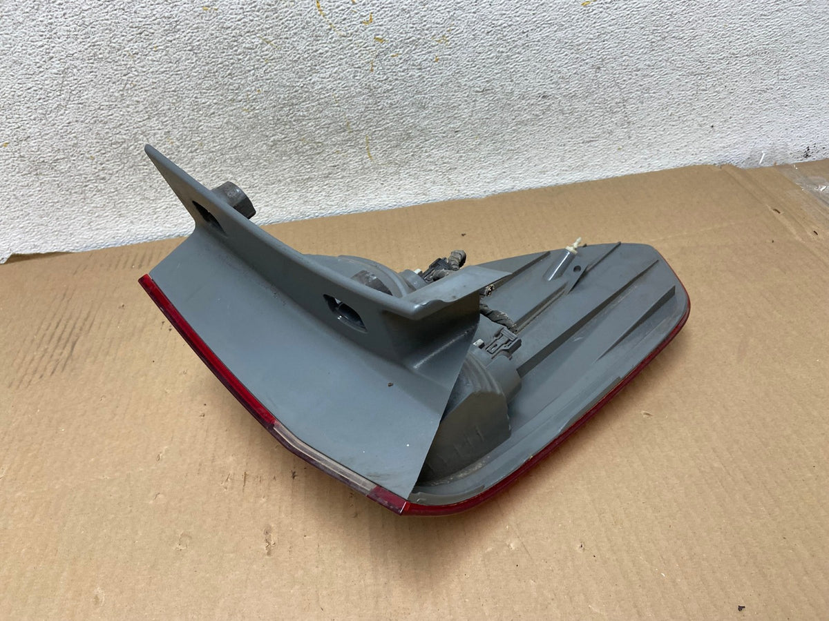 2005 2006 2007 Honda Odyssey Right Passenger RH Side Tail Light AH2998 LK4
