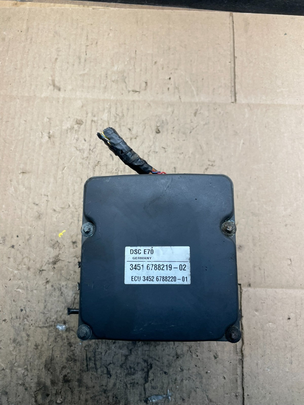 2007 to 2014 BMW X5 E70 ABS Anti-Lock Brake Pump Module OEM W1240 DG4