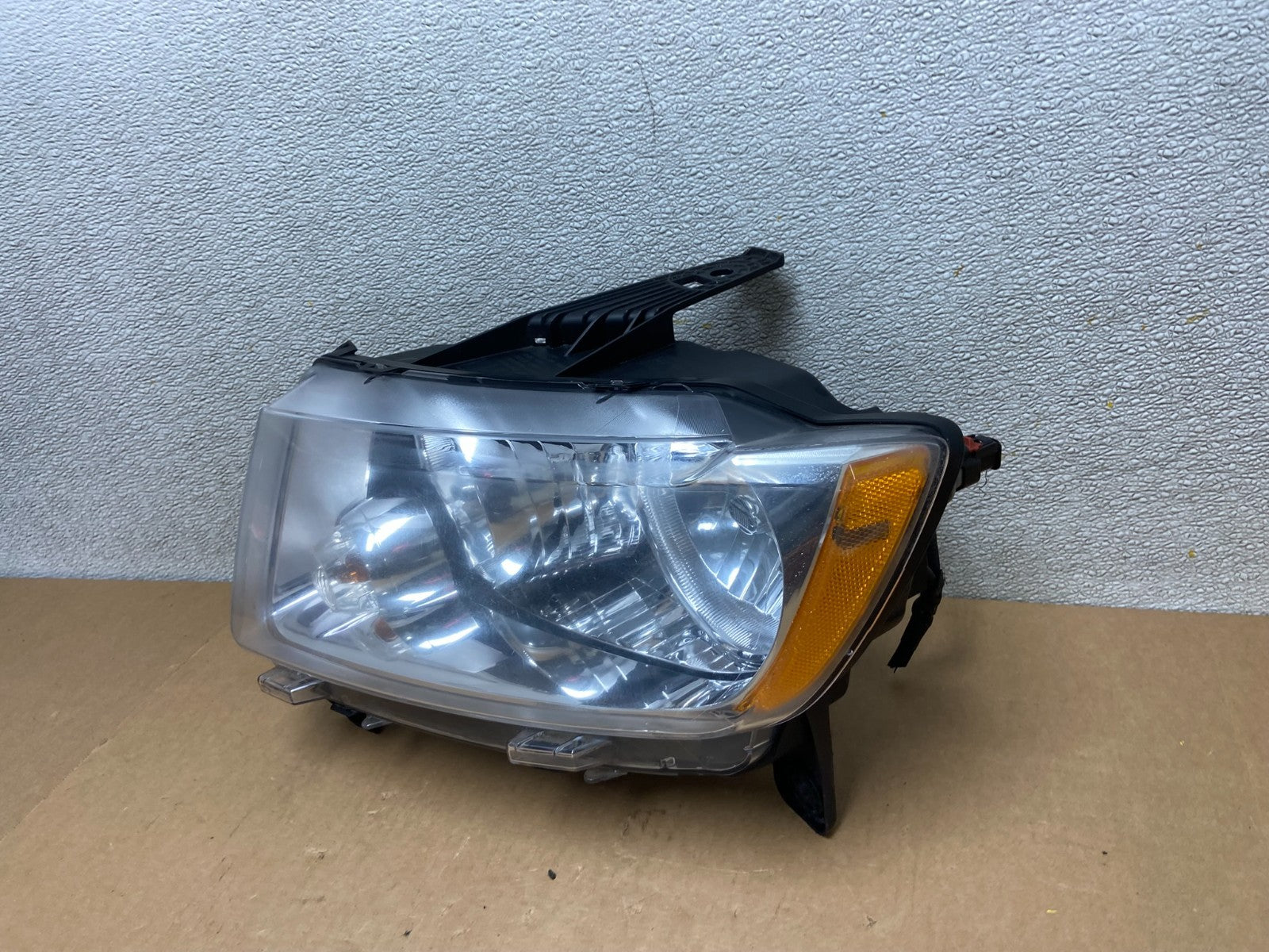 2011 to 2013 Jeep Grand Cherokee Halogen Left Driver Lh Headlight Oem Z6636 DW1