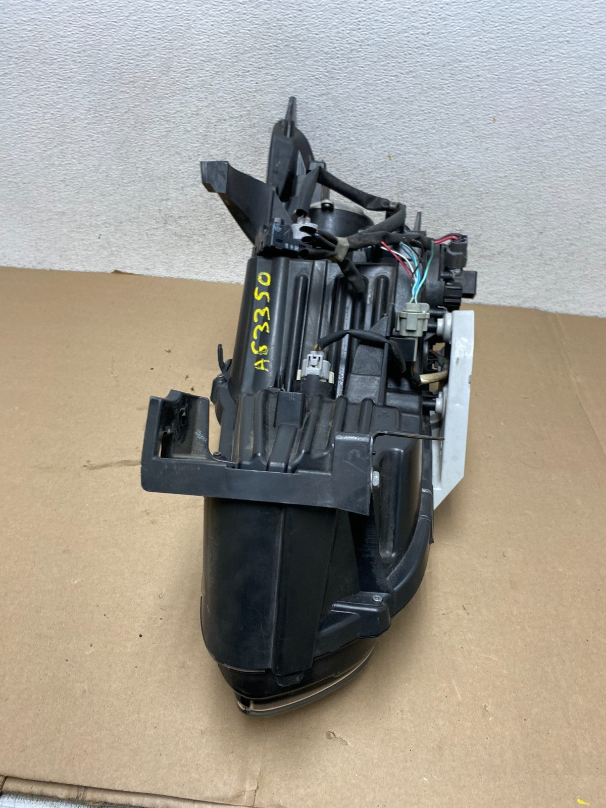 2016-2018 Infiniti QX60 Right Passenger Side Xenon Headlight AG3350 DG8