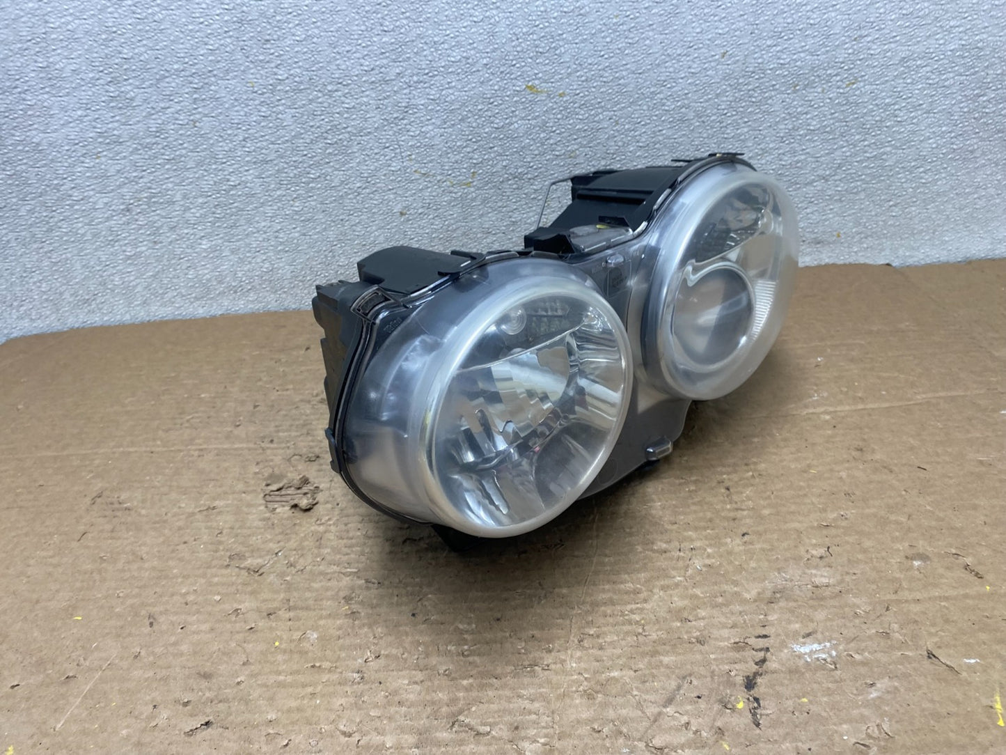 2004 to 2009 Jaguar XJ8 Left Driver LH Side Xenon HID Headlight OEM Z3102 DW2