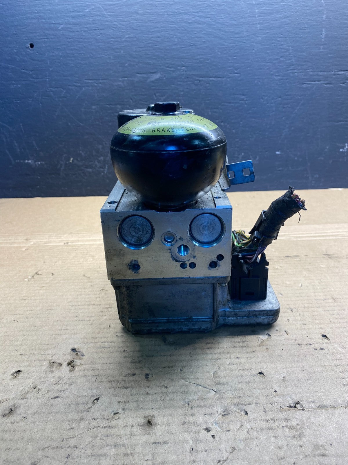 2003-2006 Mercedes E320 E350 E500 ABS Anti Lock Brake Pump Module AC4447 DG2