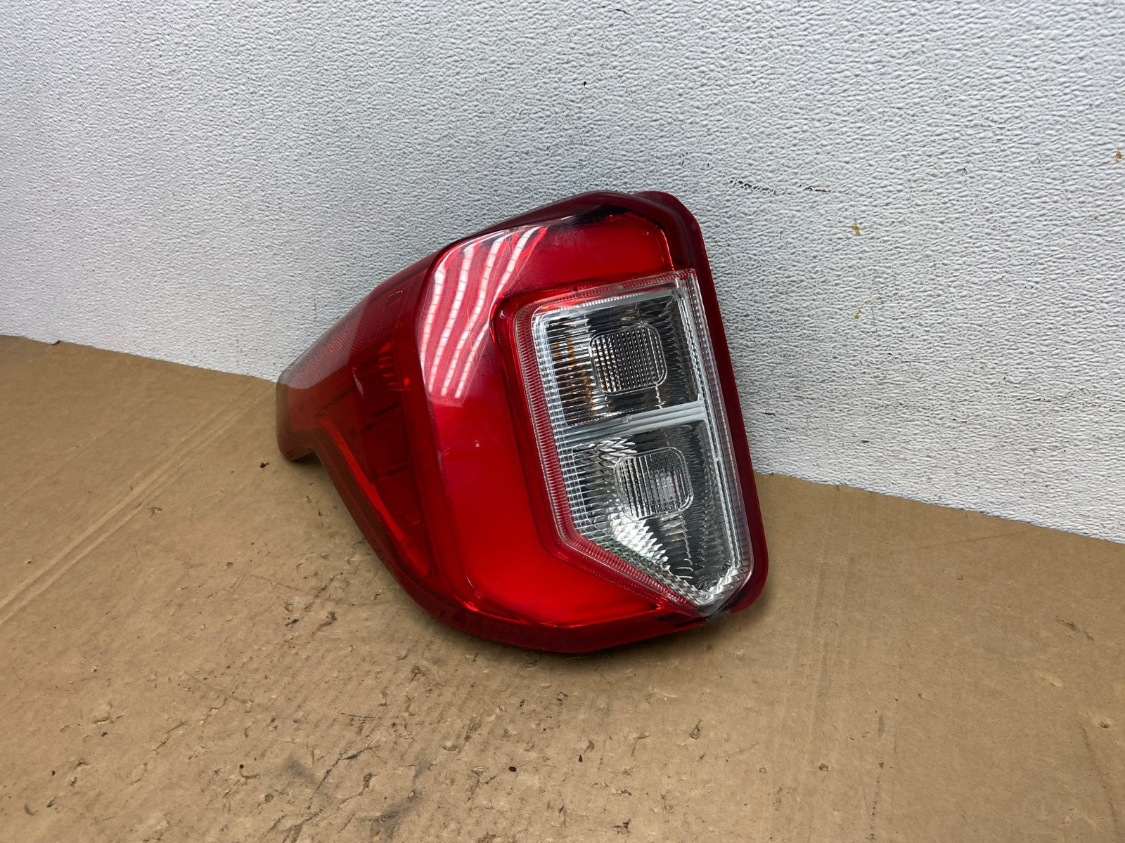 2020 2021 2022 2023 Ford Explorer Left Driver Lh Side Tail light AD3731 LK1