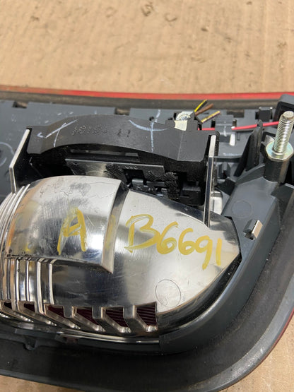 2011 2012 2013 Bmw X5 E70 Right Passenger RH Side Inner Tail Light AB6691 LK7