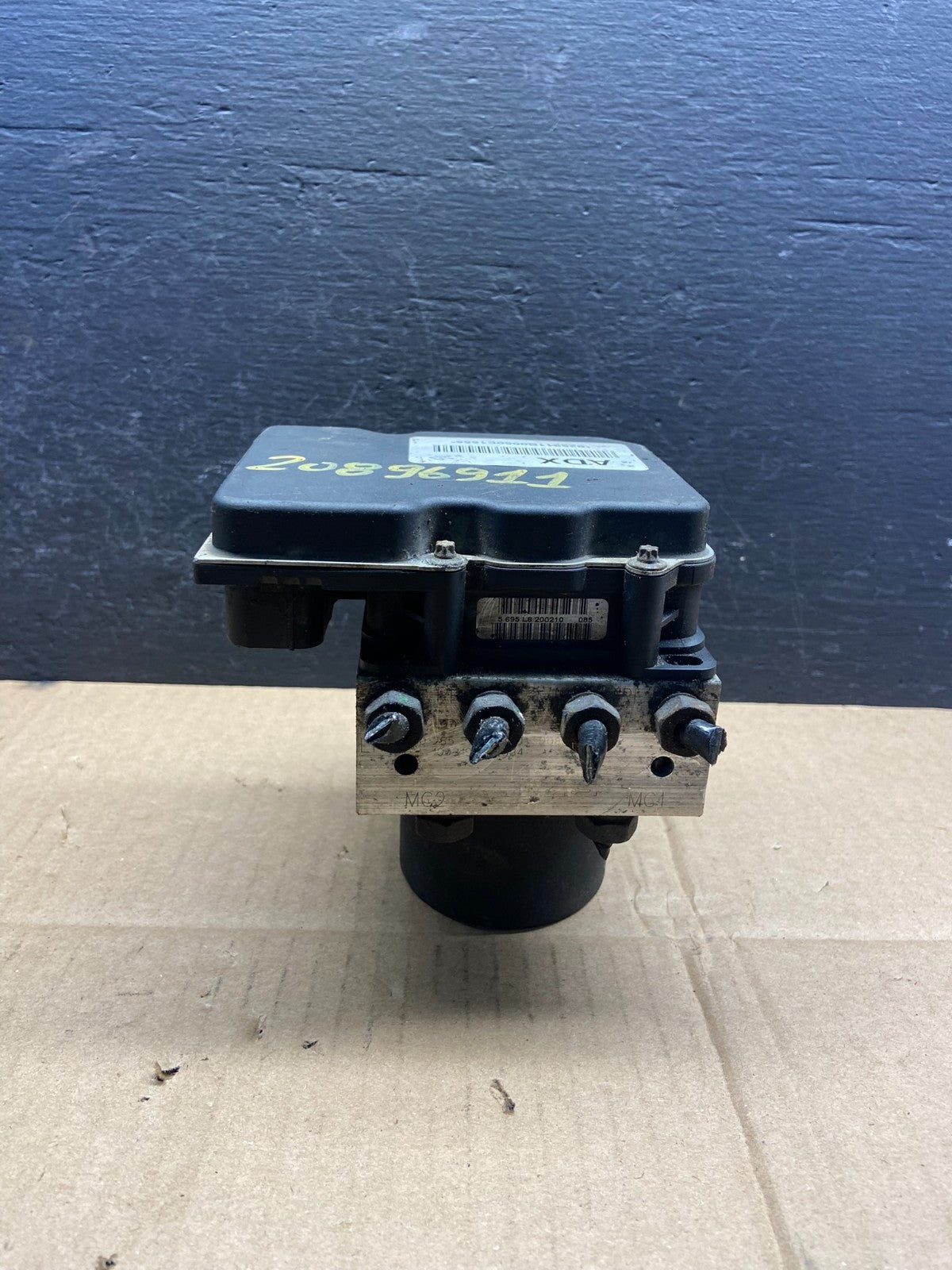 20896911 Chevrolet Tahoe 2011 ABS Anti-Lock Brake Pump Control Module AD1797 DG1