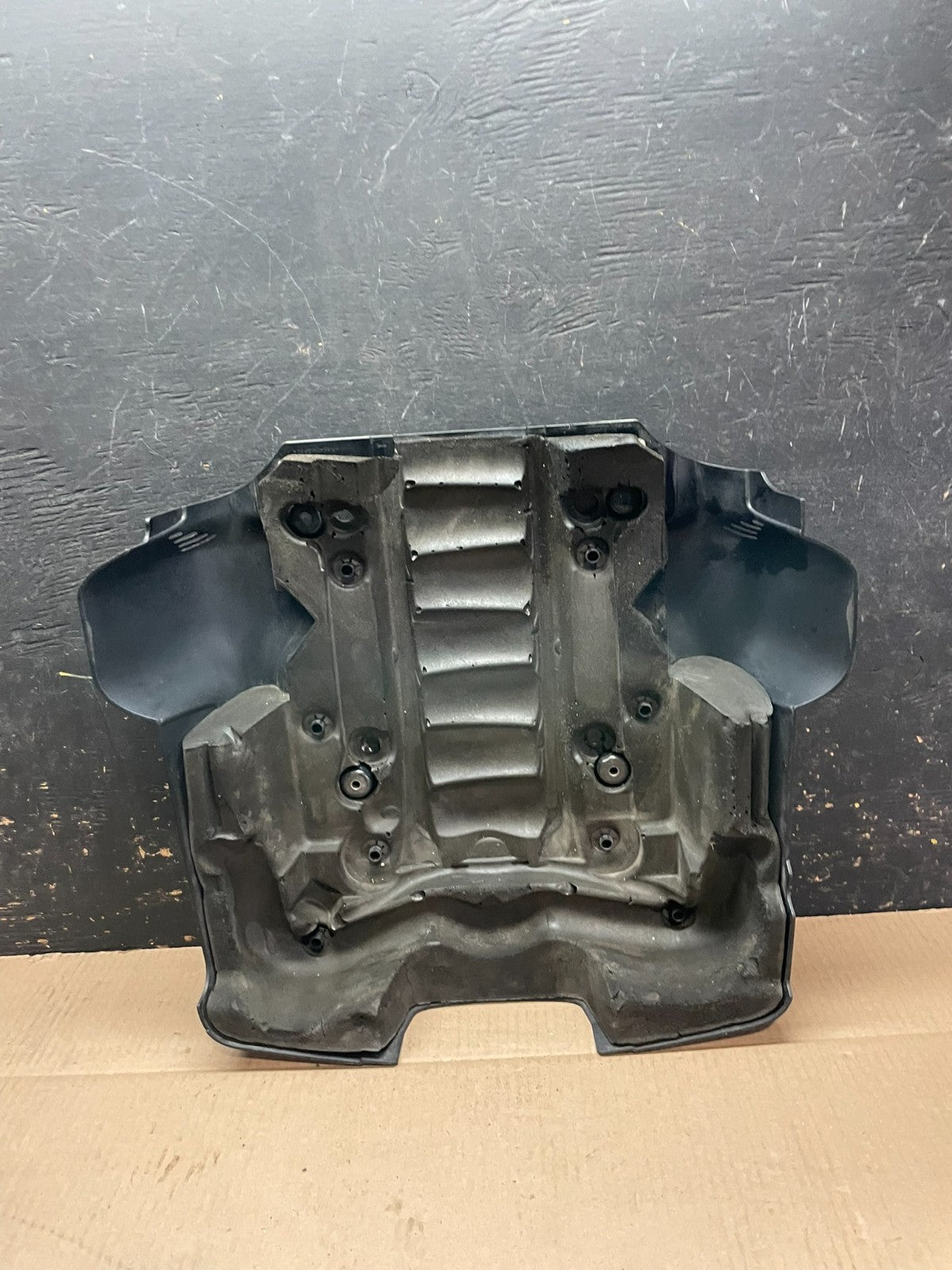 2006 to 2010 BMW 550i 650i 750i Plastic Engine Cover Shield OEM Z8289 DG5