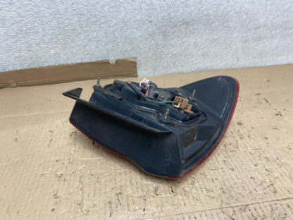 2000 - 2001 Infiniti i30  Right Passenger Rh Side Tail Light Oem U6517 DW3