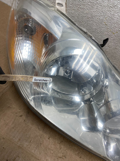 2005 to 2008 Toyota Corolla Right Passenger RH side Headlight Y8749 DW3