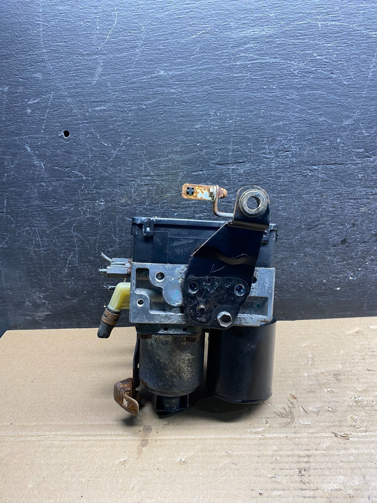 2004 - 2009 Toyota Prius ABS Brake Pump Anti Lock Module AI7481 DG2