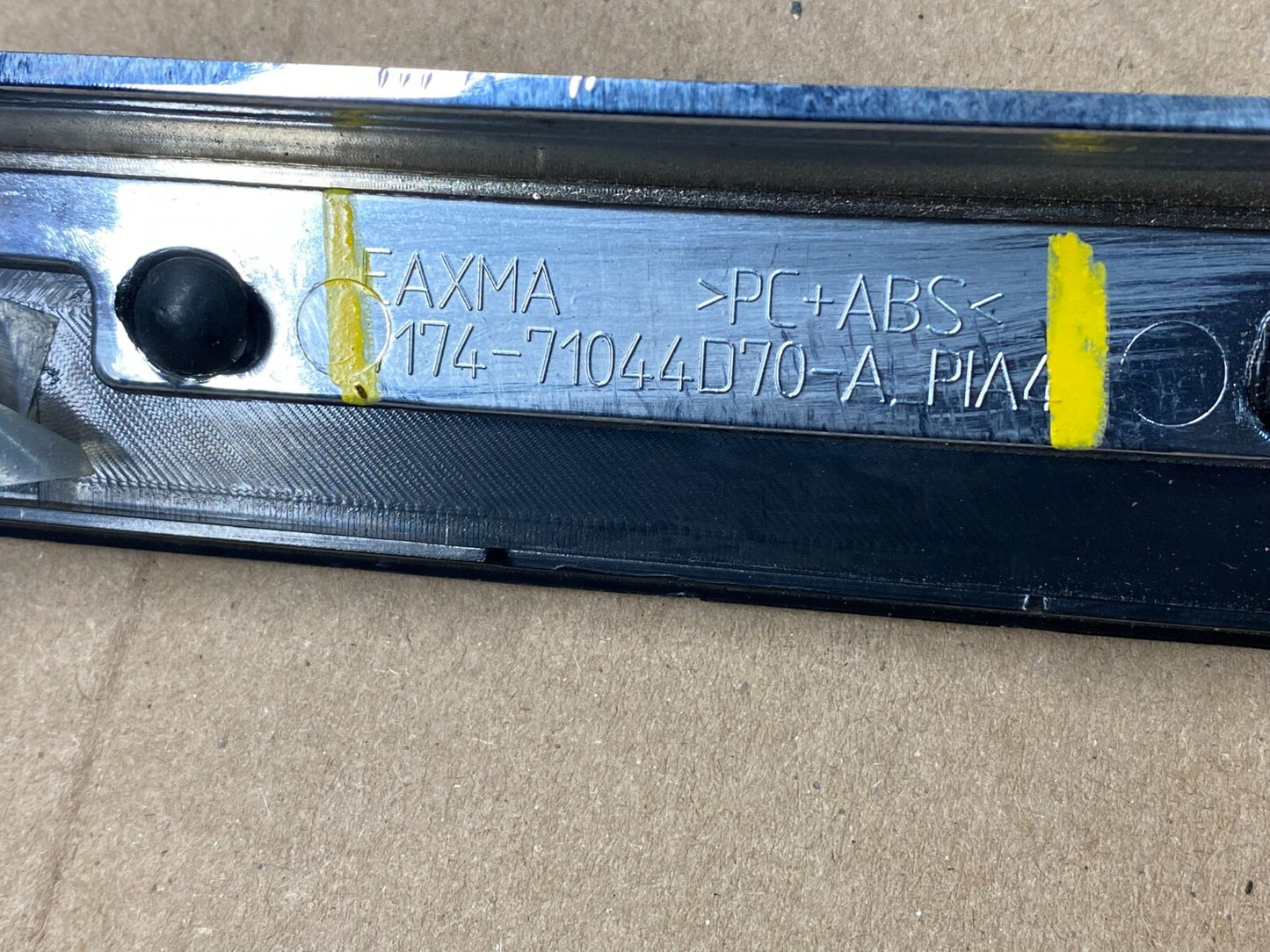 2007 to 2014  Lincoln Navigator Speedometer Dash Trim Bezel w Air Vent J9626 DG6