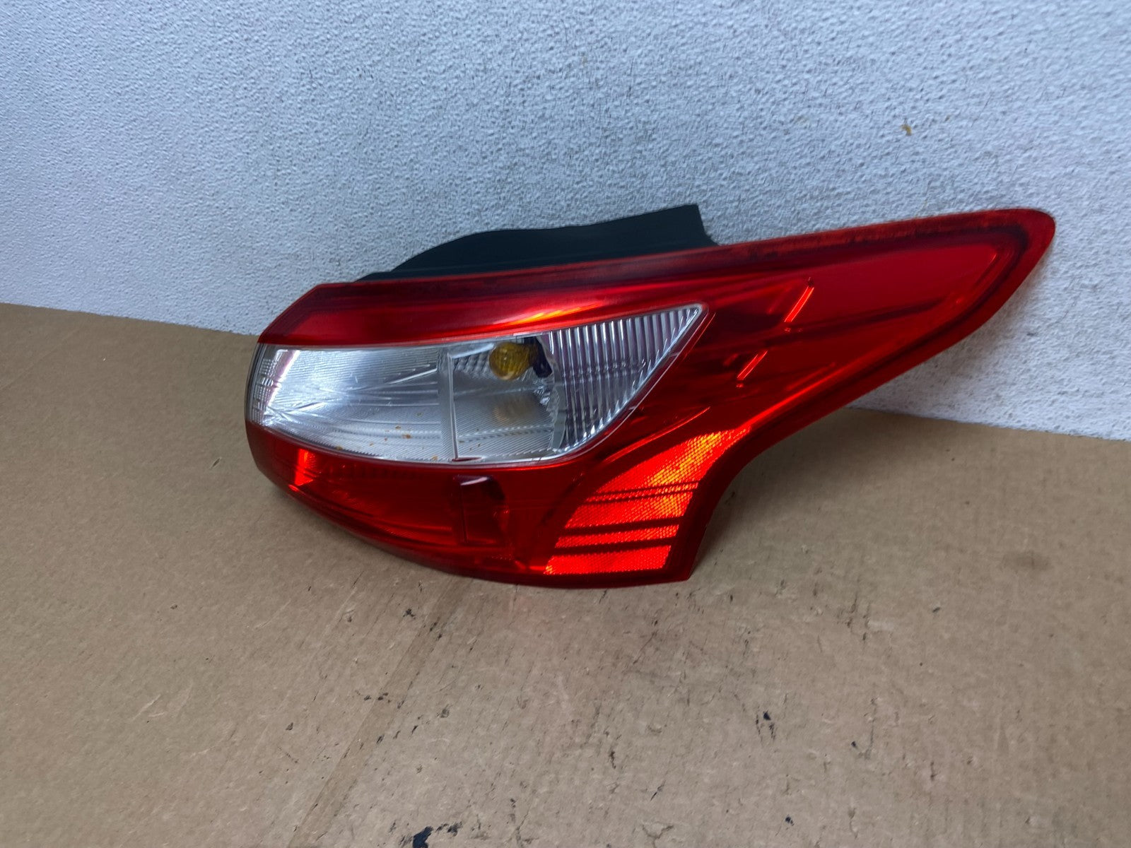 2012 2013 2014 Ford Focus Sedan Right Passenger Rh Side Tail Light AF9727 DW1