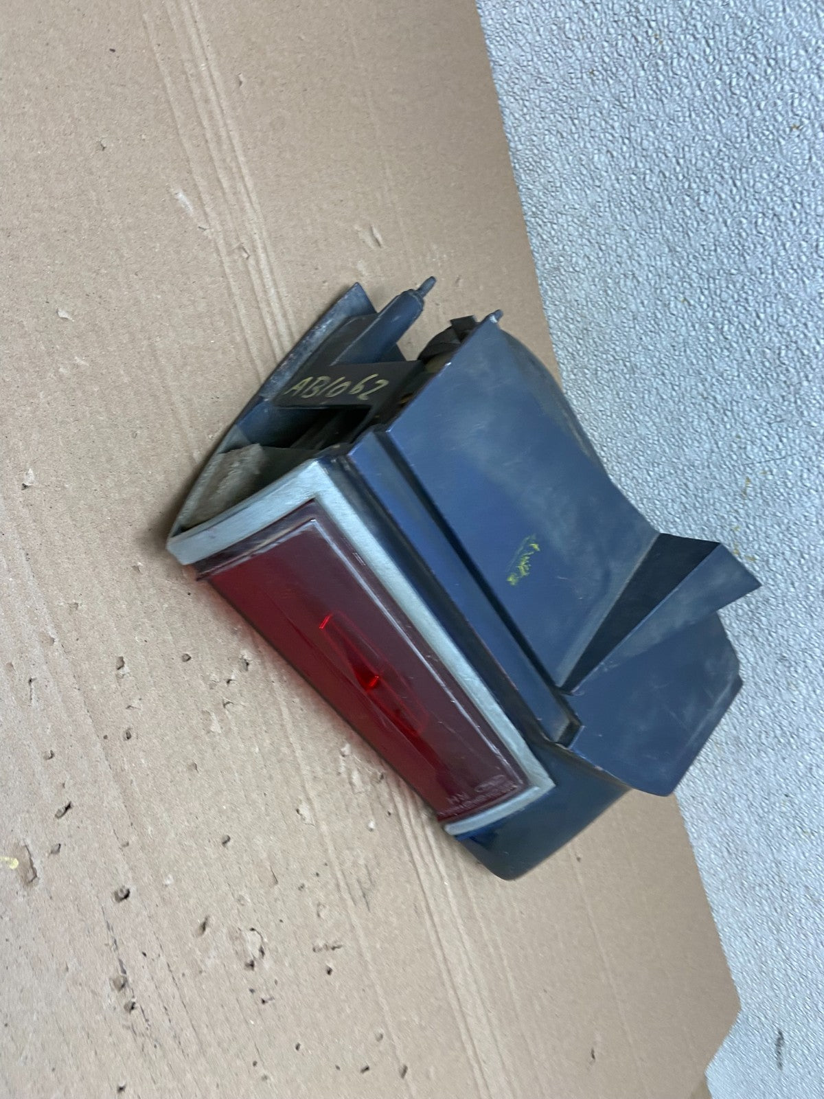 1980-1984 Lincoln Town Car Right Passenger Side Tail Light AB1062 LK5