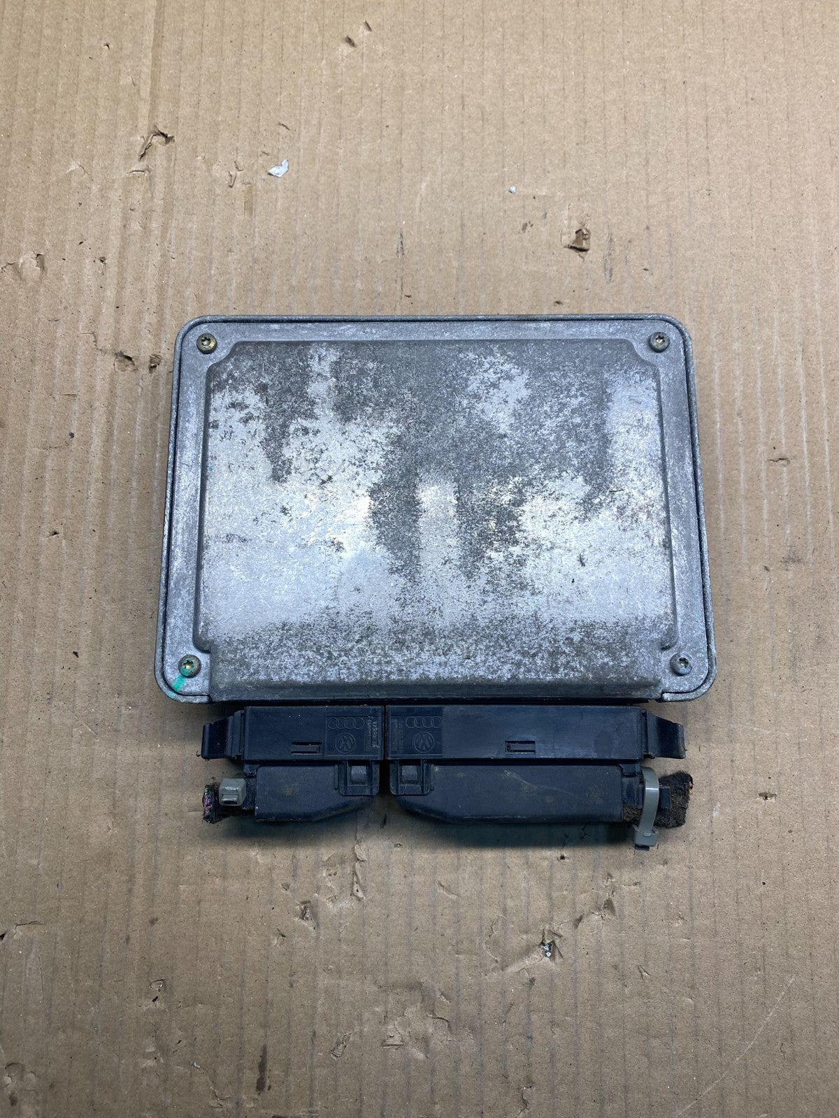 2000 2001 Volkswagen Jetta Engine Computer Ecu Pcm Ecm Pcu aj0354 DG1