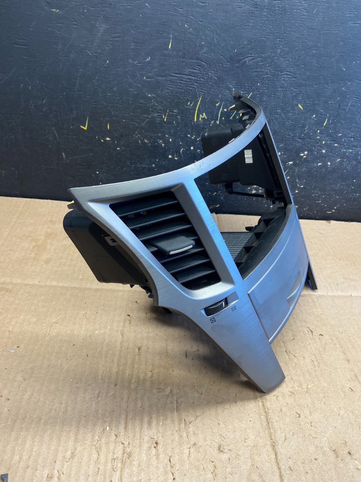 2010 - 2014 Subaru Outback Radio Console Dashboard Center Panel Trim AA8043 DG2