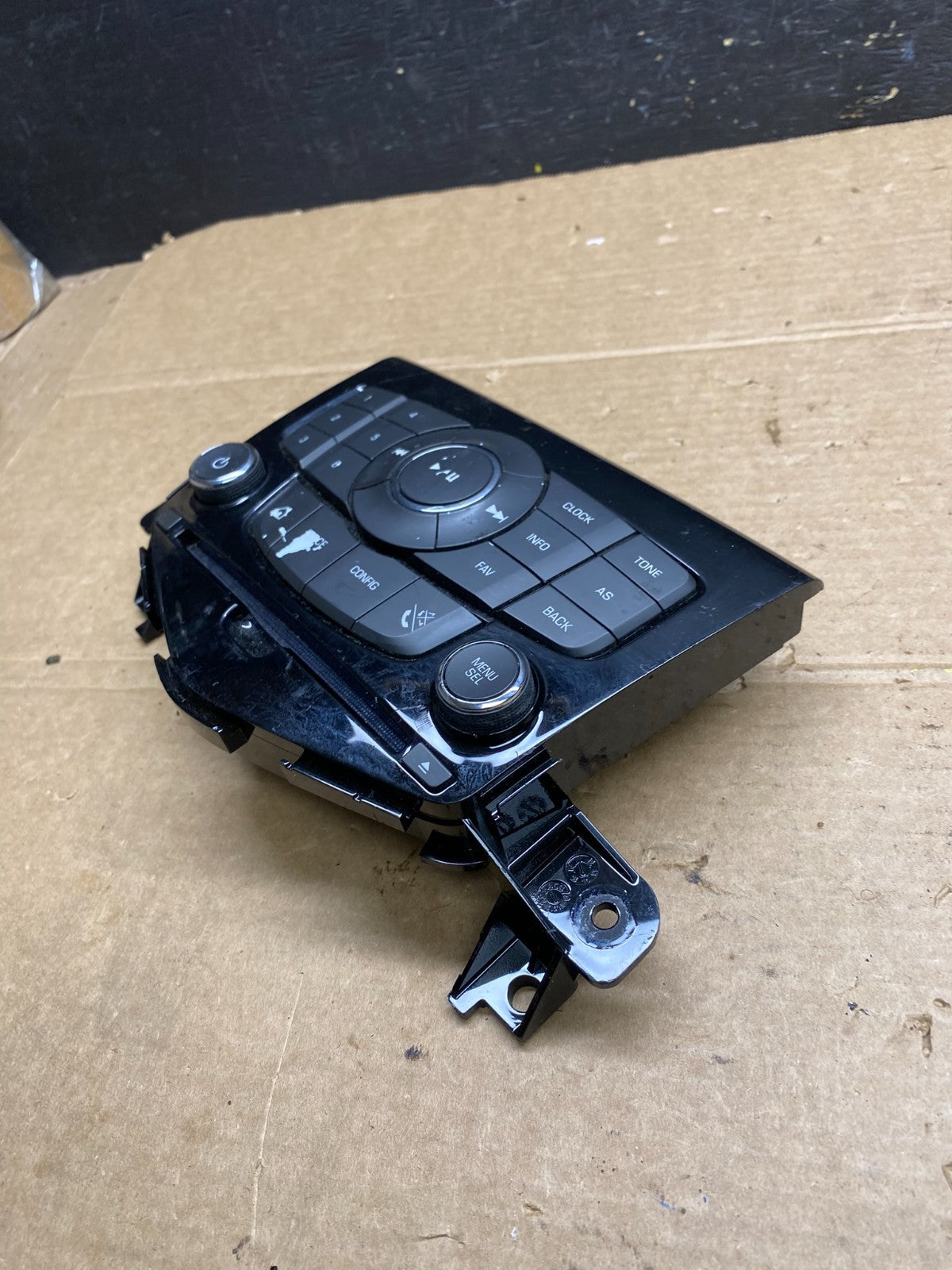 2011-2016 Chevrolet Cruze Radio XM CD MP3 Player Control Panel 94563269 W9460 PS2