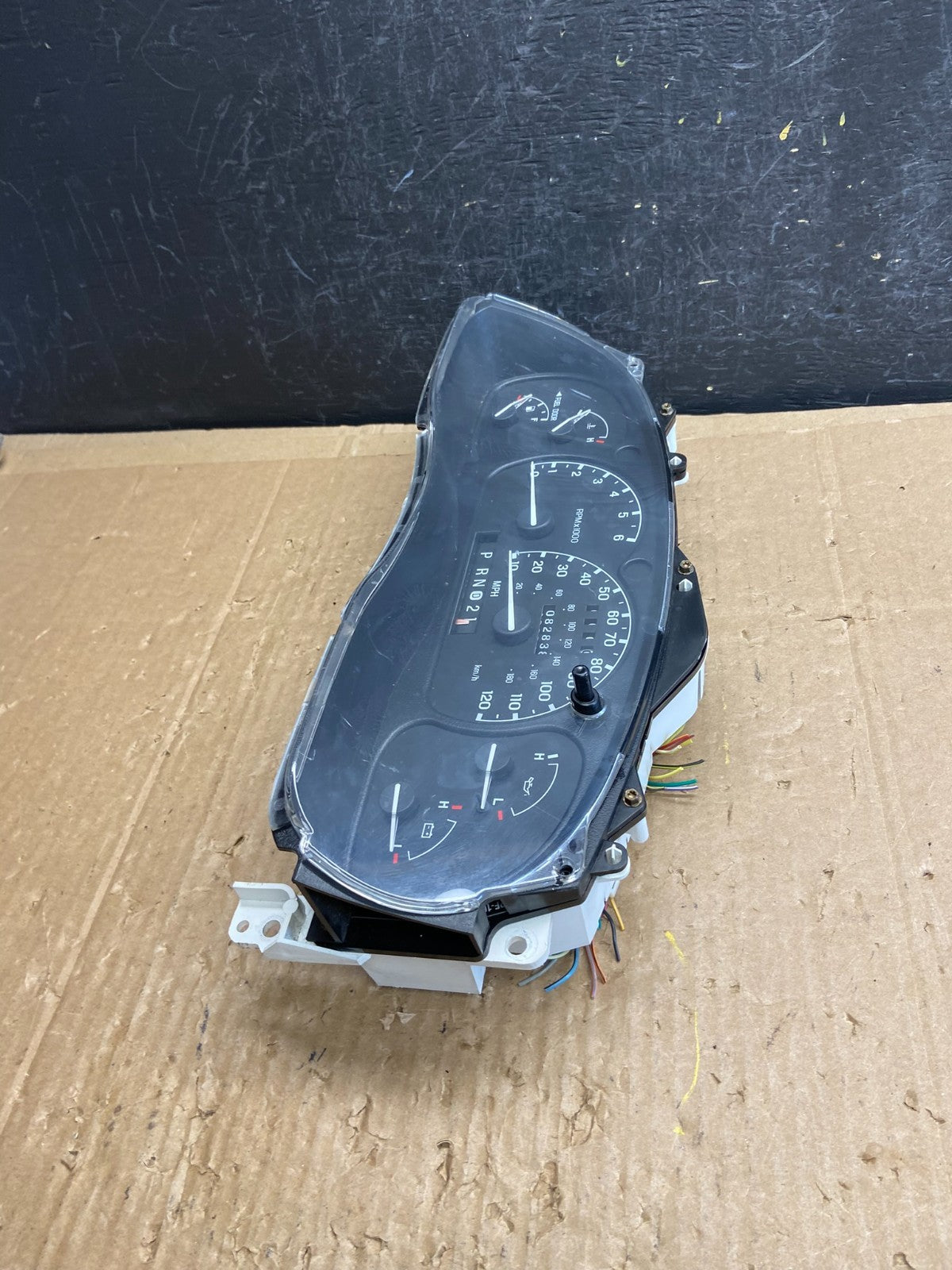 2001 2002 2003 Ford Explorer Speedometer Cluster Gauge AD6915 DG2