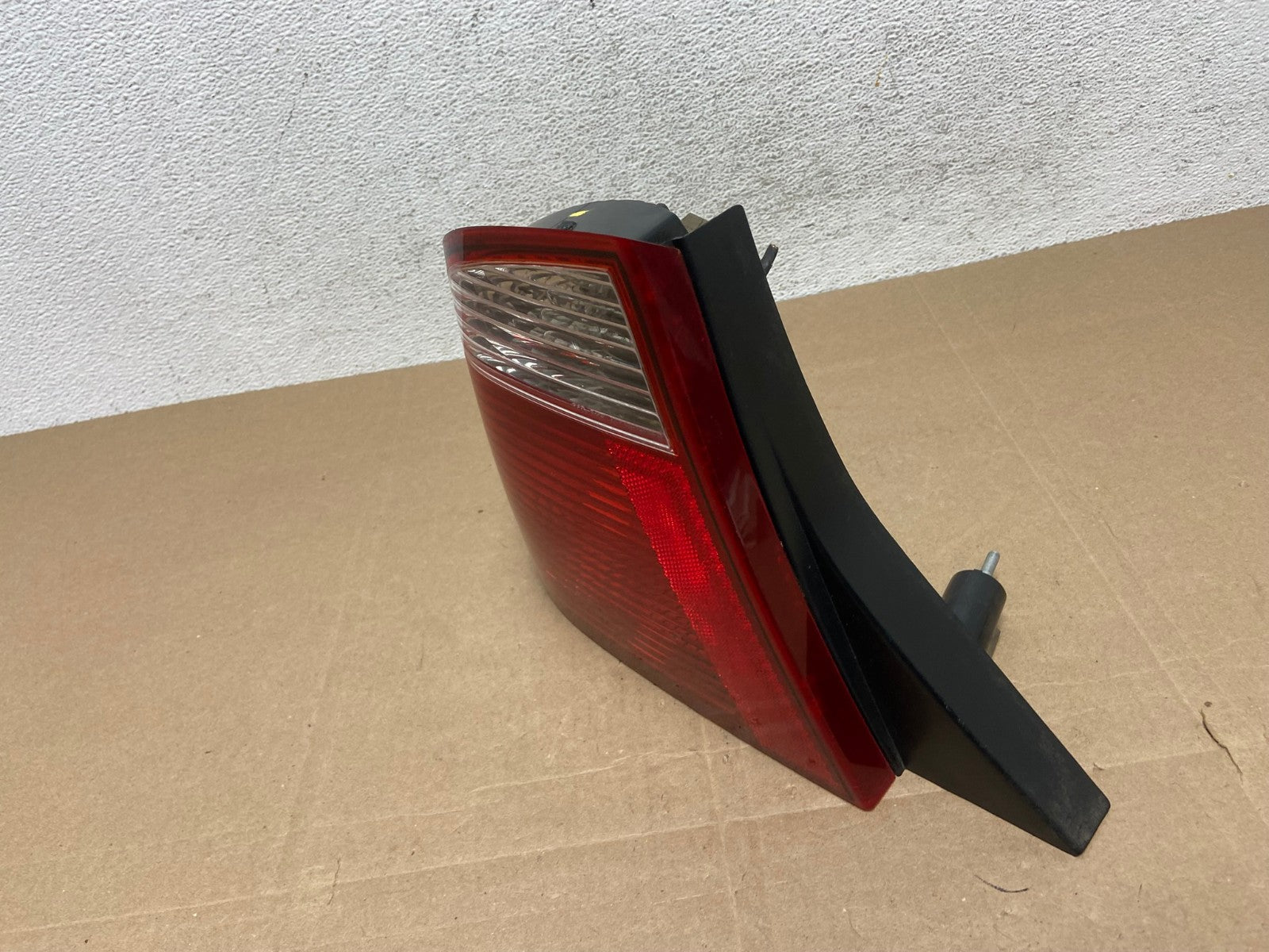 2005 2006 2007 Ford Focus Sedan Left Driver Side Tail Light AE4915 LK1