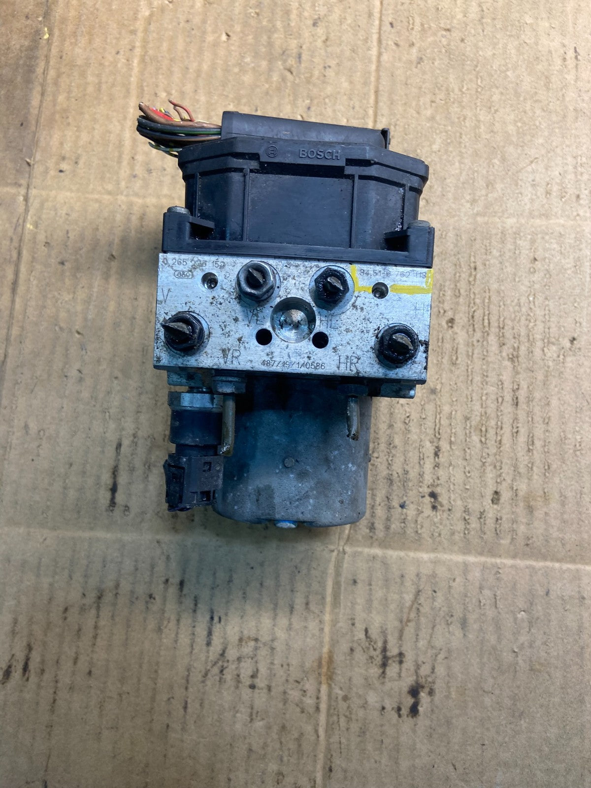 2001 2002 2003 BMW 325i 330i ABS Anti Lock Brake Pump 3451 6762113 Y7212 DG4