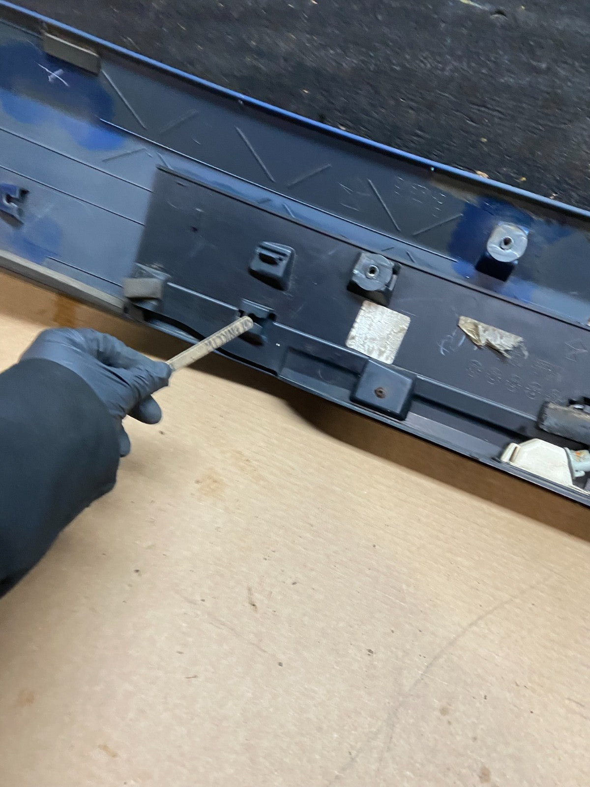 2011-2018 Dodge Grand Caravan Black Rear Tail Gate Trim Molding Panel V6940 DG18