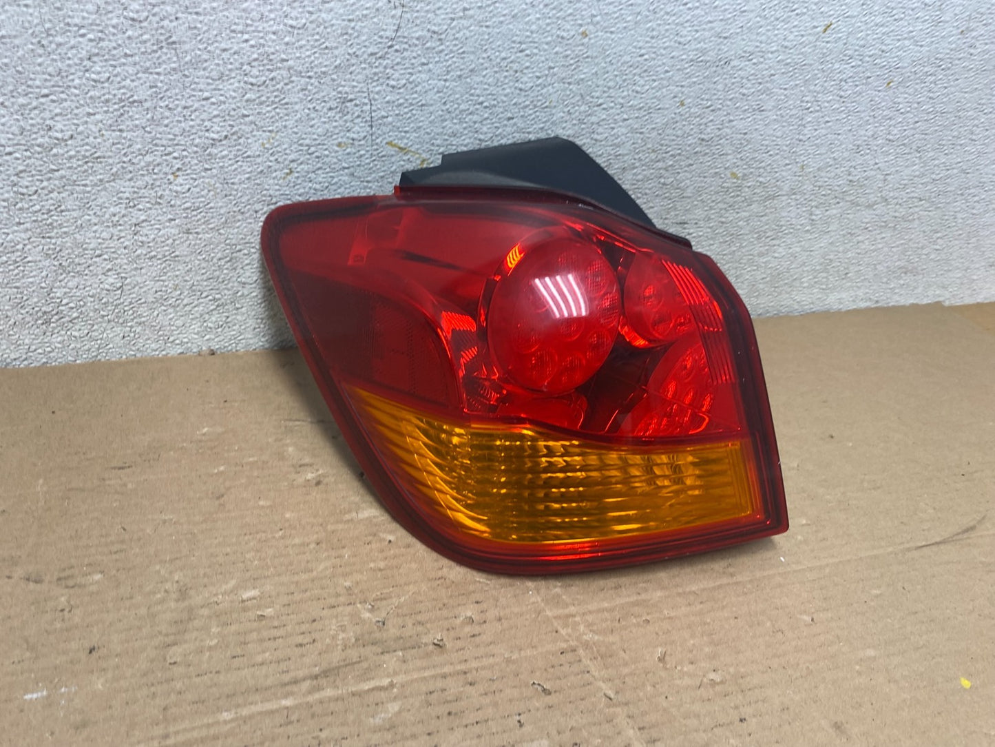 2011 to 2019 Mitsubishi ASX Left Driver LH Side Tail Light Oem Q9102 DW0