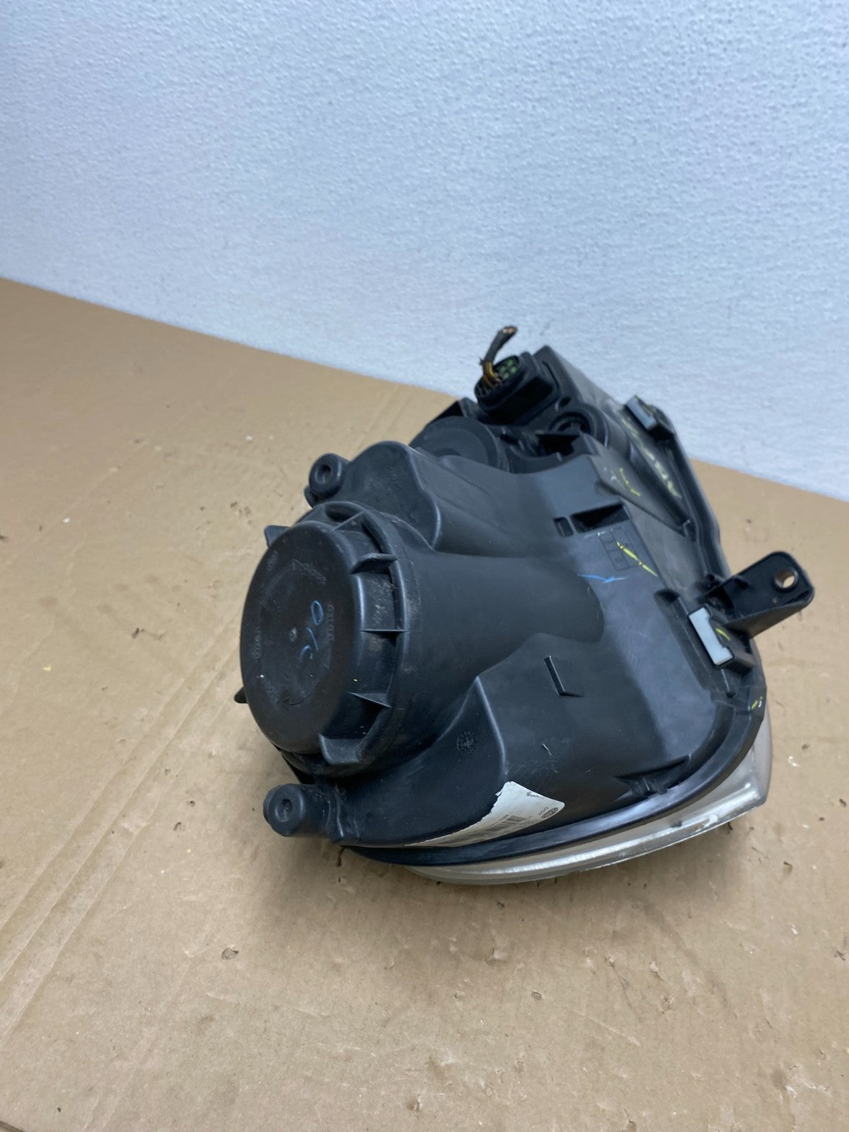 2005 to 2010 Volkswagen Jetta Left Driver LH Side Headlight Halogen AB6971 DW8