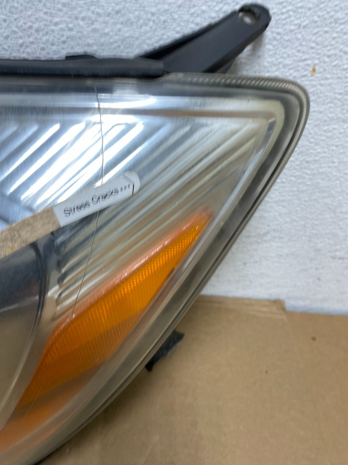 2004-2005 Toyota Sienna Left Driver LH Side Halogen Headlight DEPO AD3816 DW4