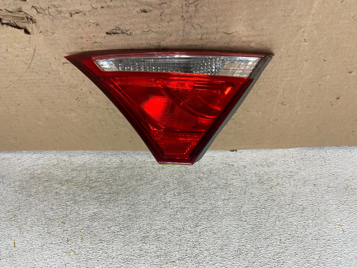 2015 - 2017 Toyota Camry Right Passenger RH Side Tail Light Inner AI1118 LK0