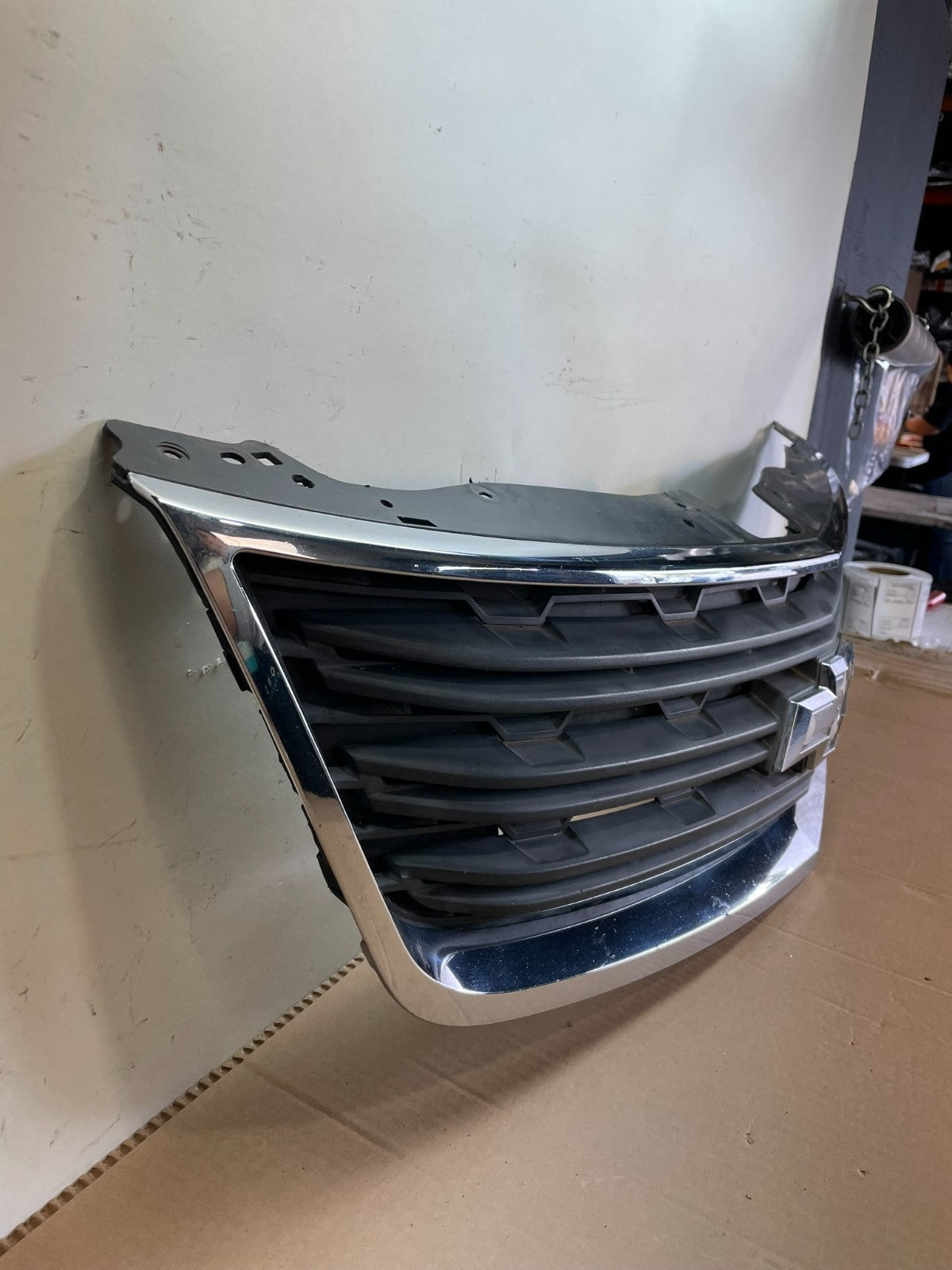 2013 to 2017 Chevrolet Traverse Front Upper Grill Grille AH8569 DG2