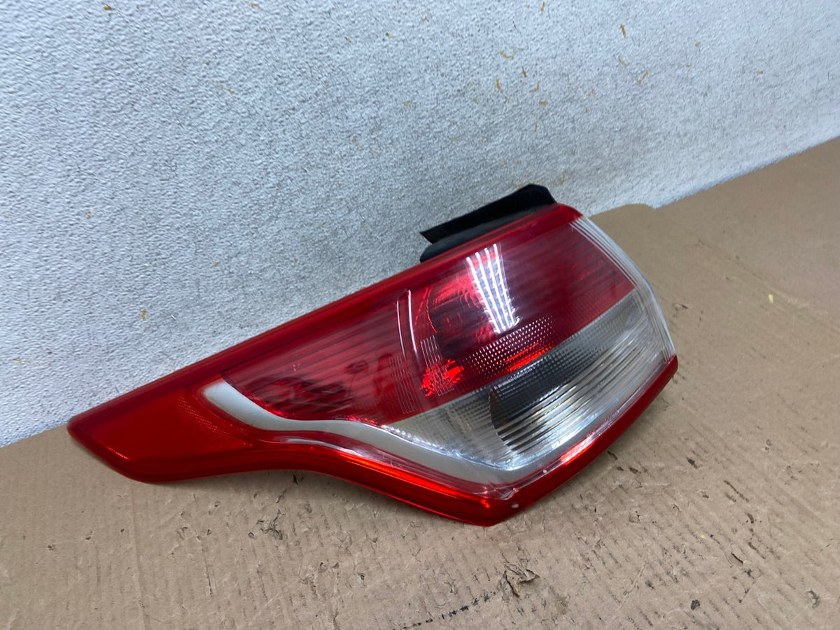 2013 to 2016 Ford Escape Left Driver LH Side Tail Light AI1326 LK2