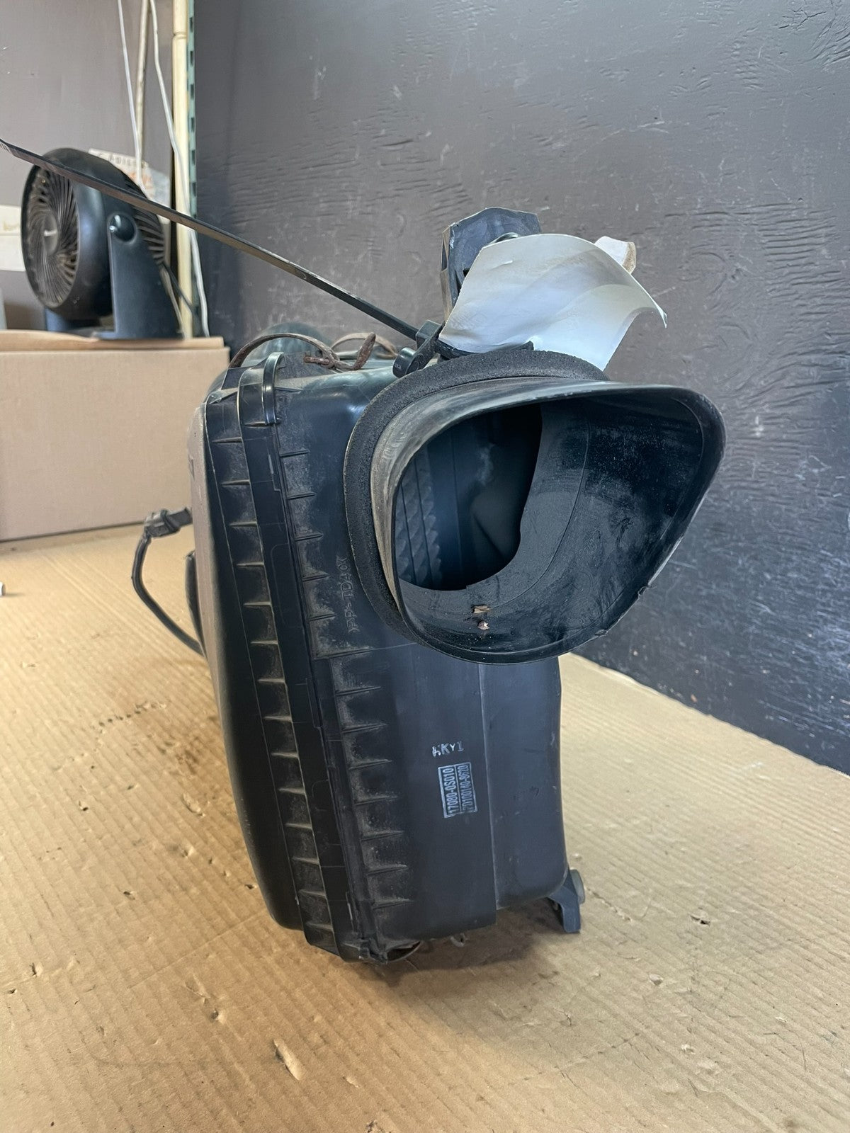 2007-2016 Toyota Sequoia Tundra Air Cleaner Intake Filter Box af3506 DG1
