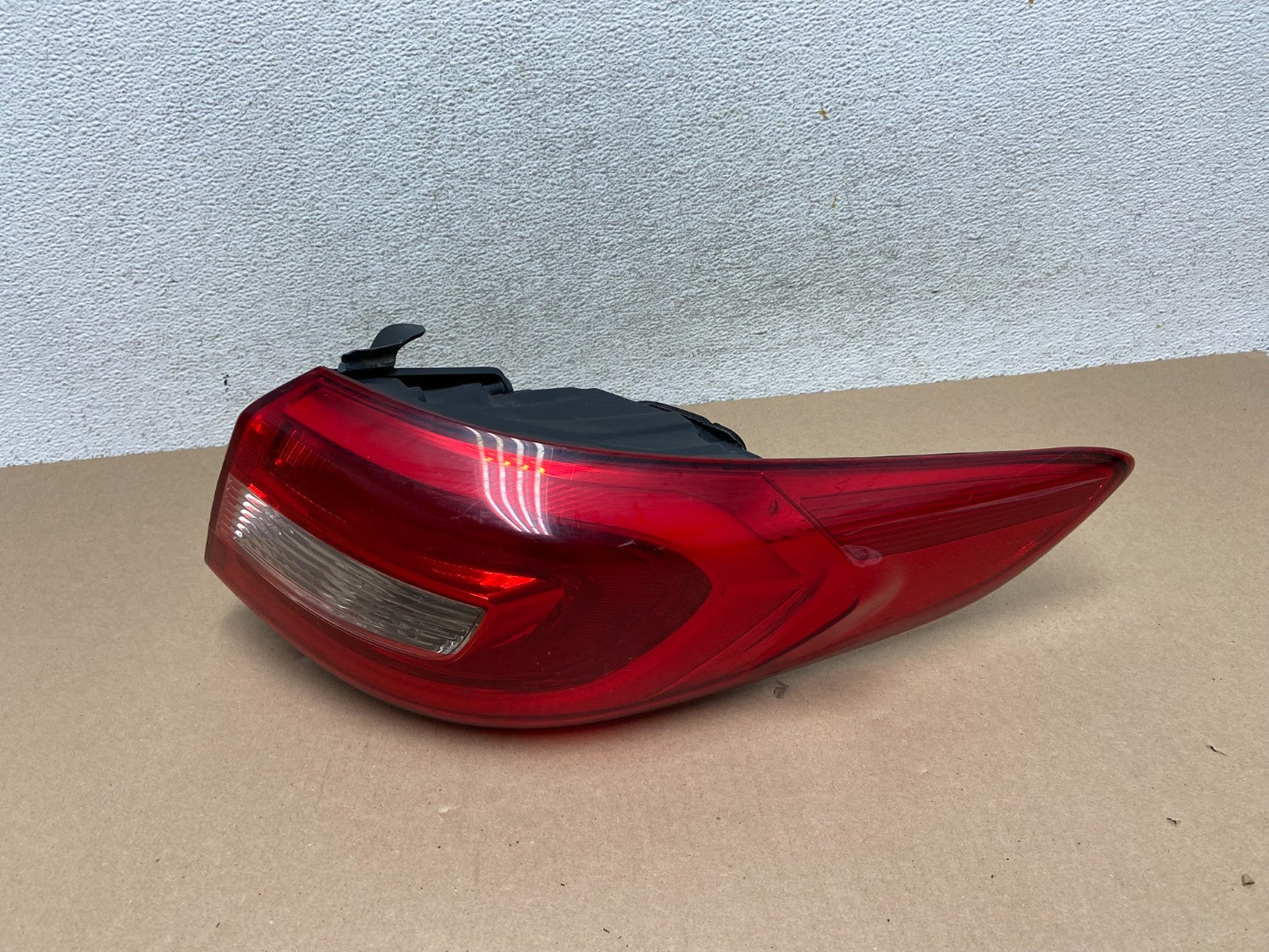 2015 2016 2017 Hyundai Sonata Right Passenger Rh Tail Light TYC AG5706 DW0