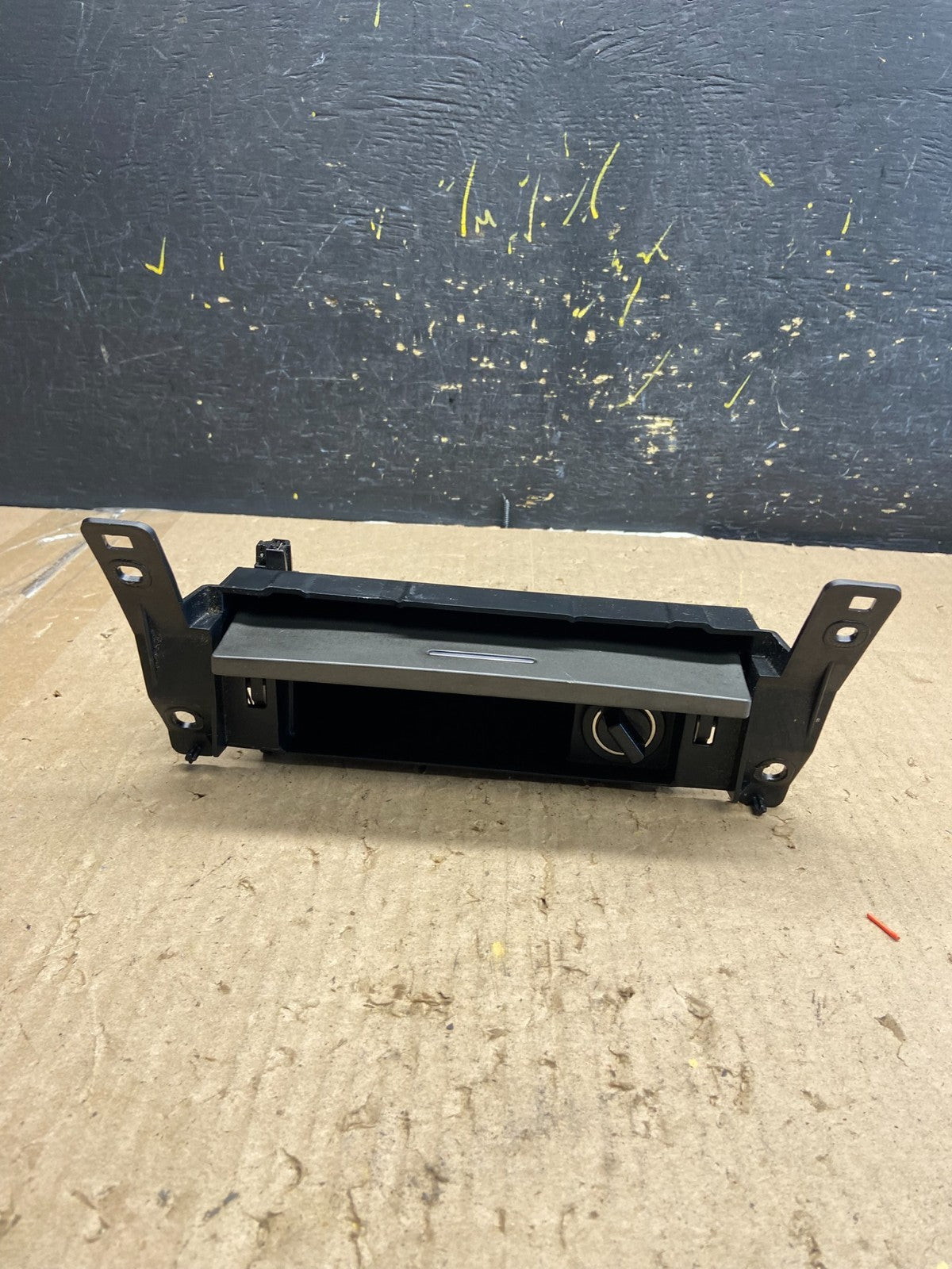 2010 to 2012 Ford Taurus Front Center Console Dashboard Center Storage AB5504 DG1