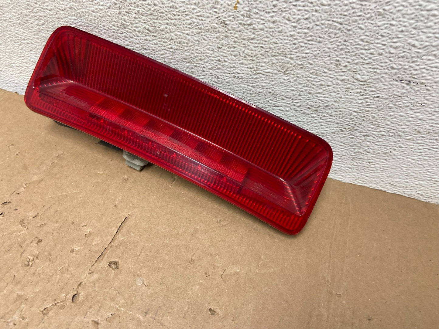 2012 to 2014 Ford Edge Rear Third Brake 3rd Light Lamp AD8210 DG1