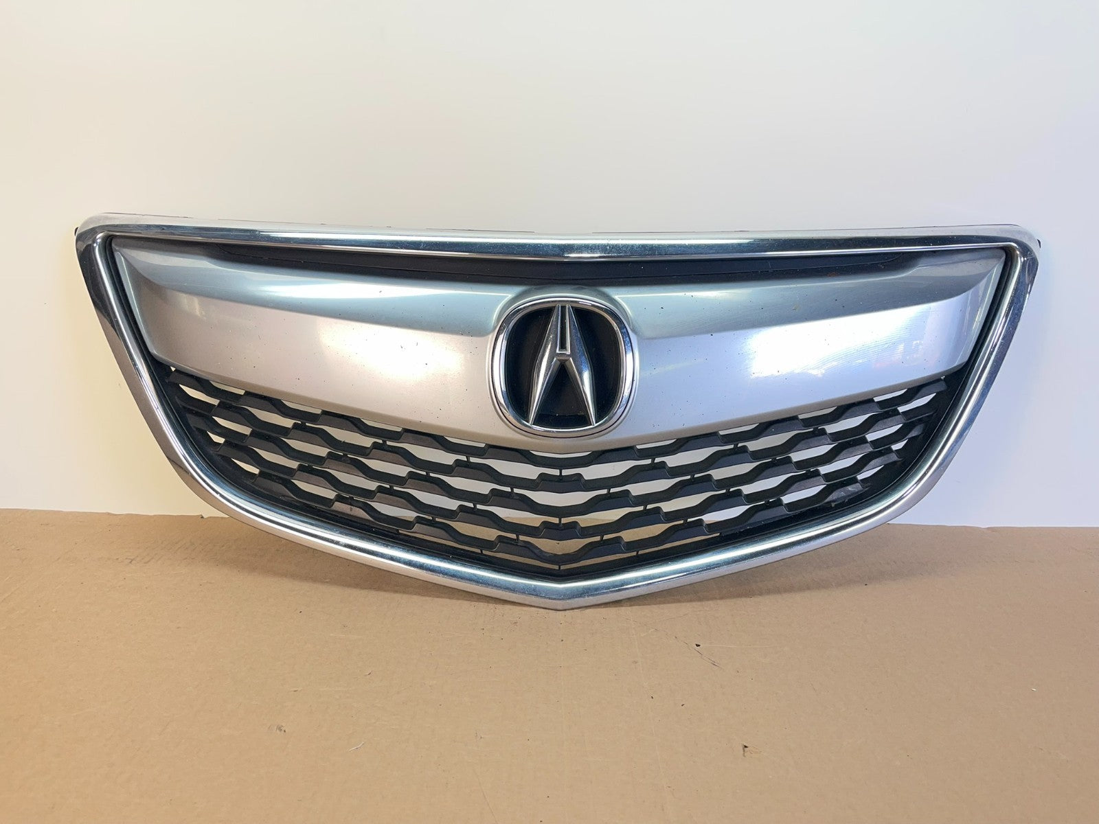 2014 2015 2016 Acura MDX Front Upper Grill Grille Emblem AG9795 DG0
