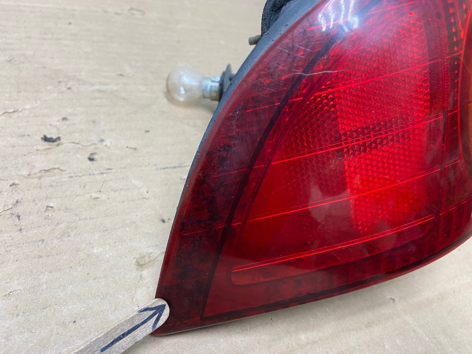1994 to 1997 Acura Integra Hatchback Left Driver LH Tail Light AG8177 LK5