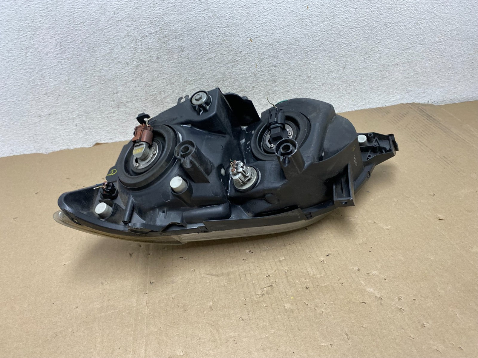 2005 2006 2007 Toyota Avalon Right Passenger RH Halogen Headlight AG6900 DW5