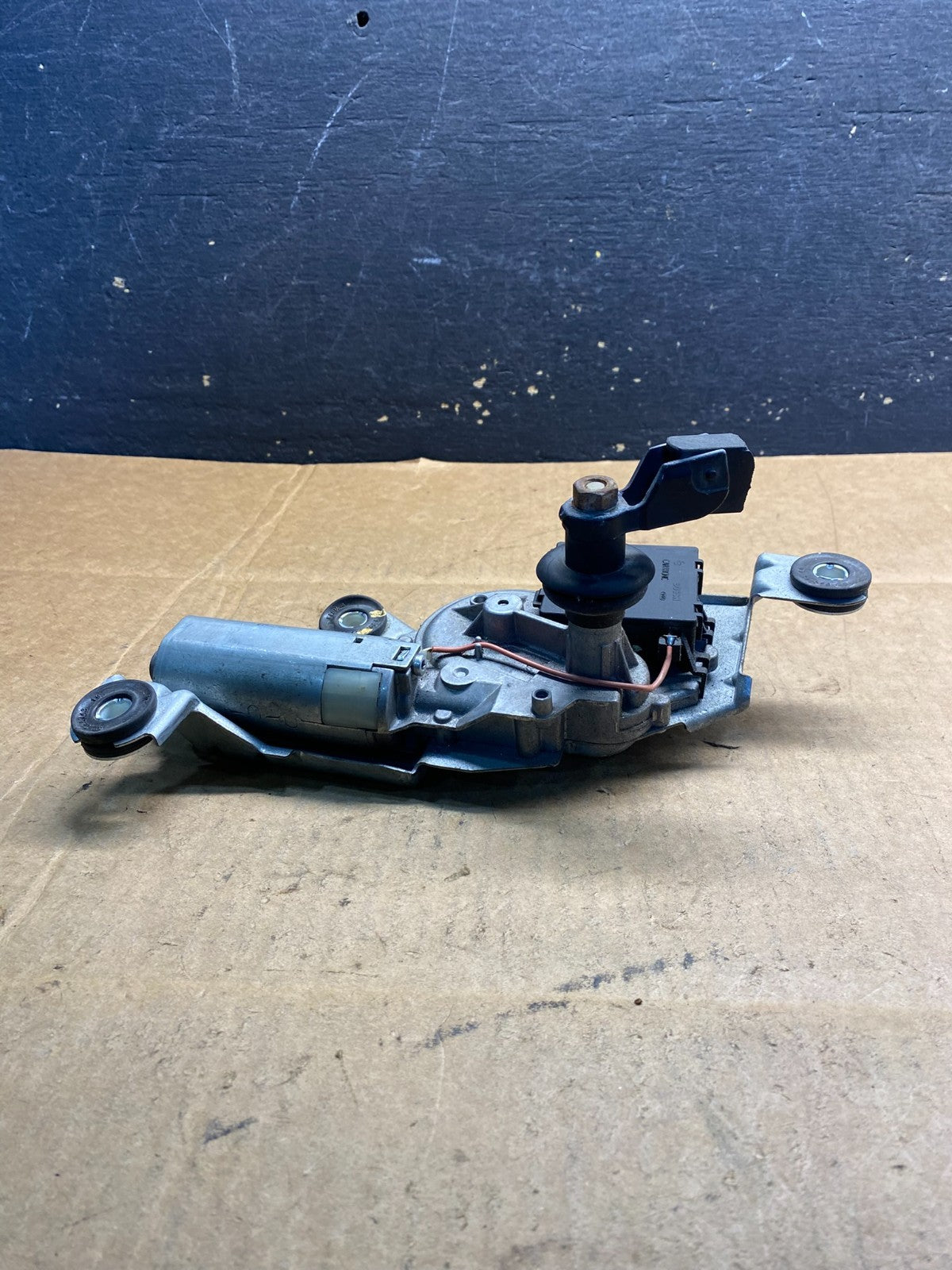 2004 to 2010 BMW X3 E83 Rear Windshield Wiper Motor OEM ab3788  DG3