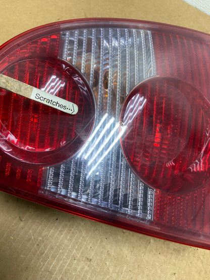 2001 to 2005 Volkswagen Passat Right RH Side Tail Light AC2983 LK3