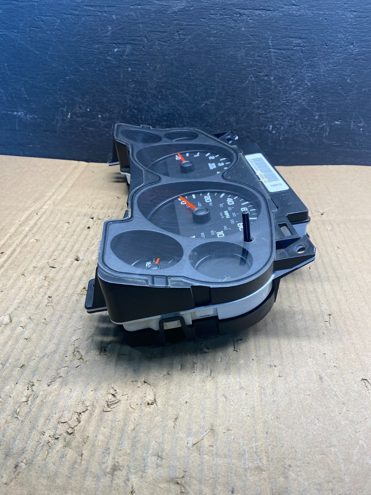 2007 to 2013 Chevrolet Silverado Suburban Cluster Gauge Speedometer OE AD1761 DG2