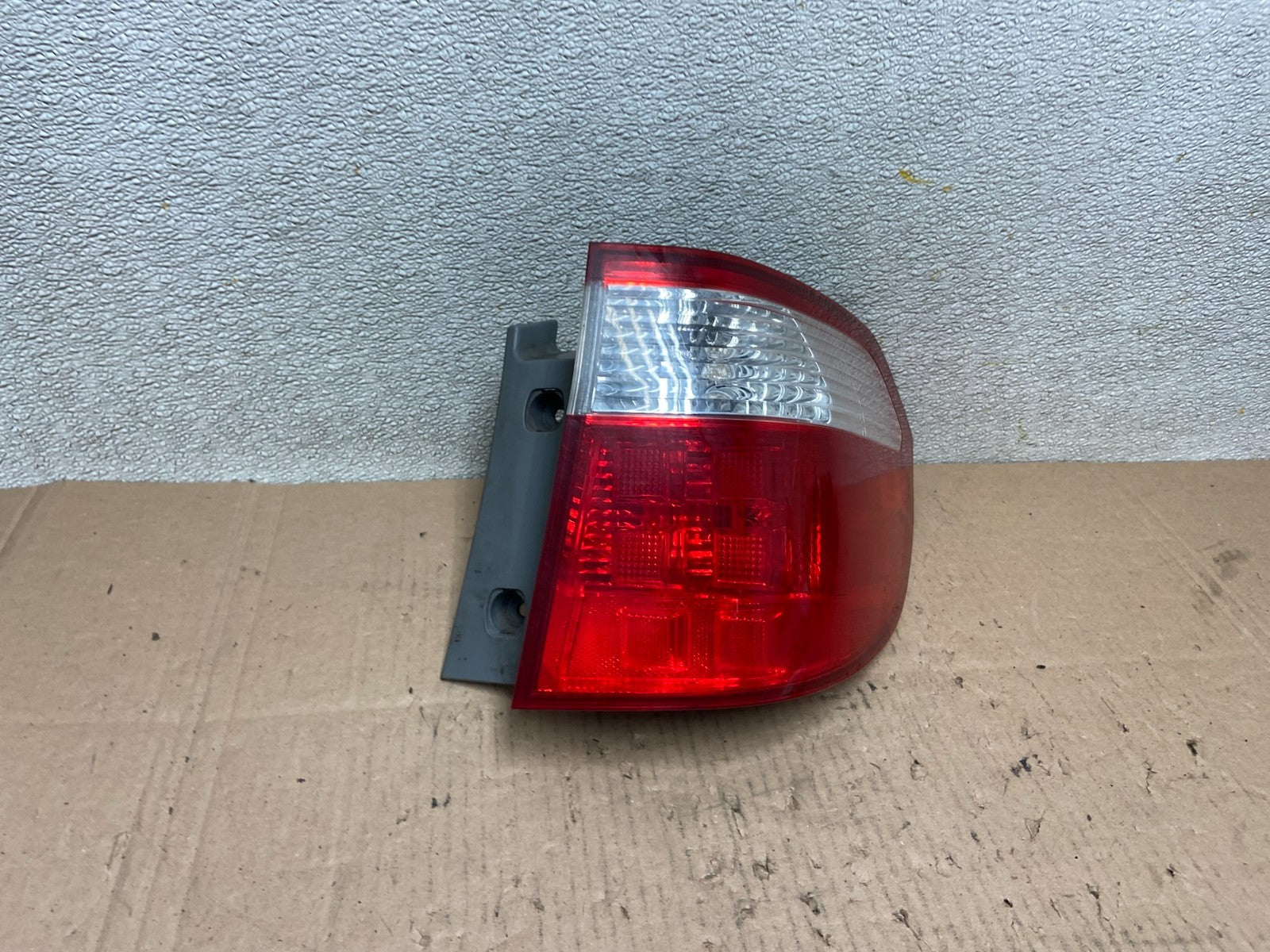2005 2006 2007 Honda Odyssey Right Passenger RH Side Tail Light Oem Y0103 DW2