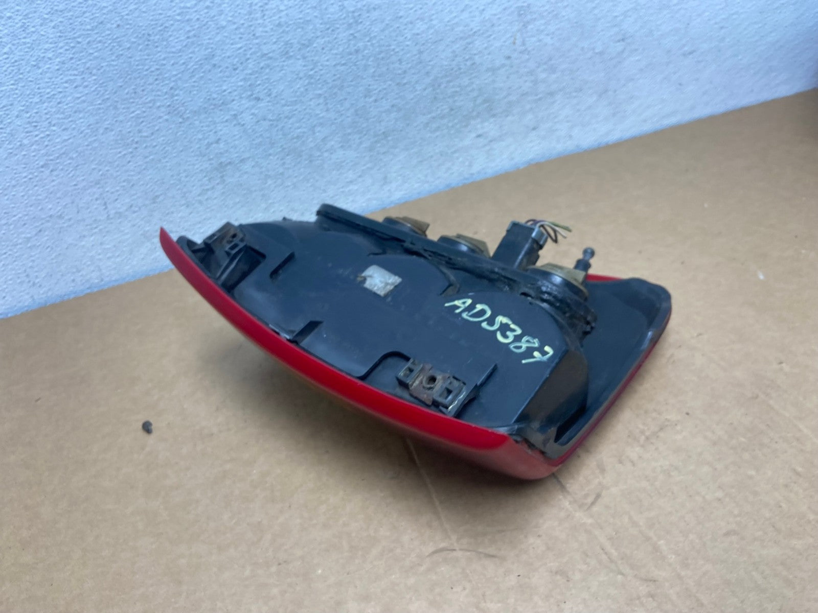 1999-2004 Jeep Grand Cherokee WJ Right Passenger Rh Tail Light AD5387 LK4