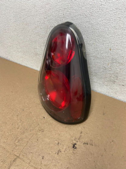 2000 to 2005 Chevrolet Monte Carlo Right Passenger RH Side Tail Light AF4850 DW1